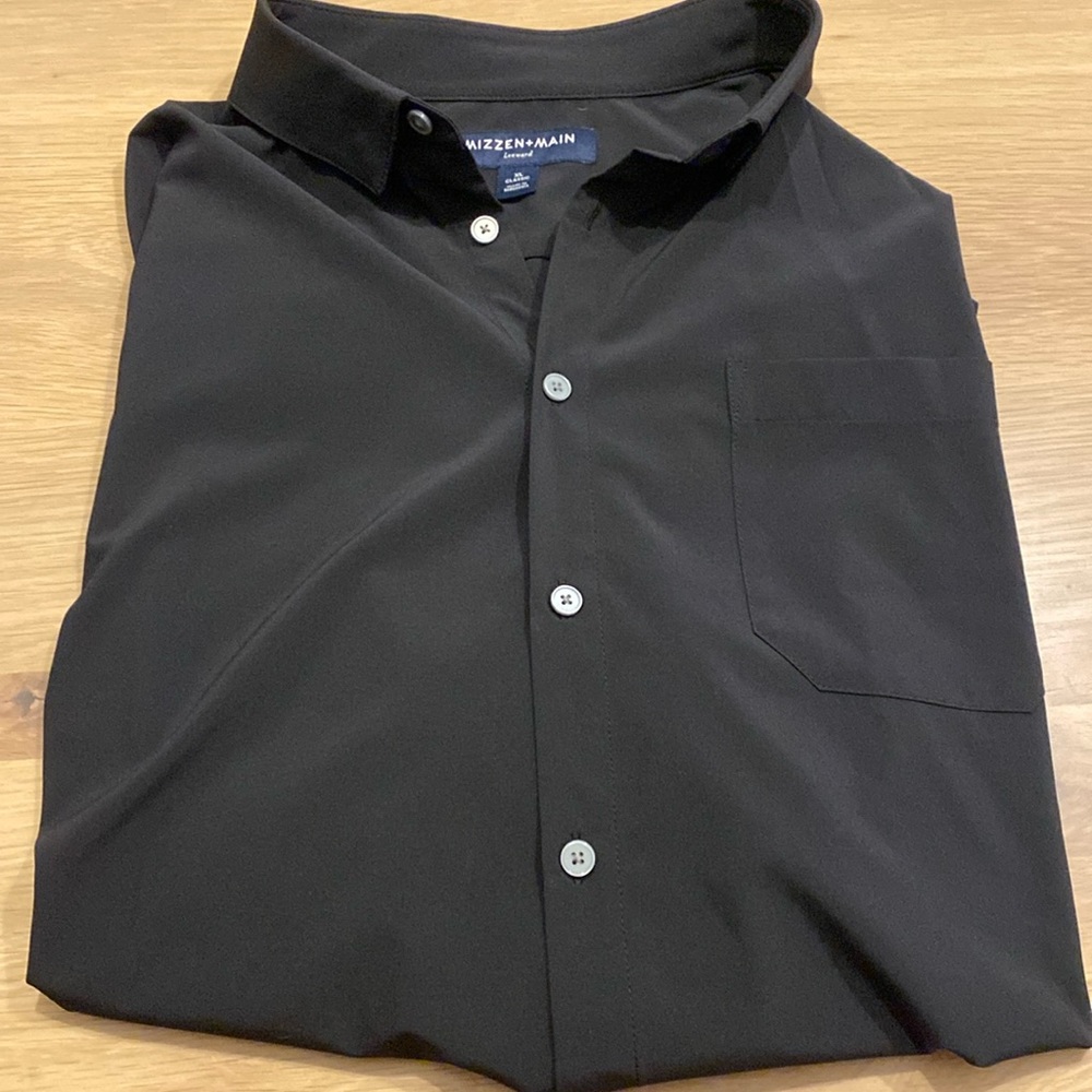 Mizzen + Main black short sleeve button up